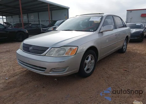 2000 Toyota Avalon Xl z USA, uszkodzony, nr VIN 4T1BF28B3YU020493